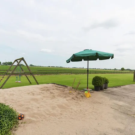 Holiday home Cozy Farmhouse In With Lake Near Braamt