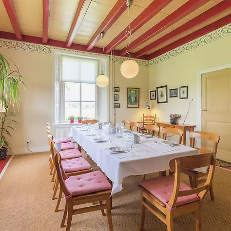 Vakantiehuis Cozy Farmhouse In With Lake Nearby Braamt
